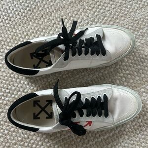 OFF WHITE by Virgil Abloh sneakers. Worn a couple of times